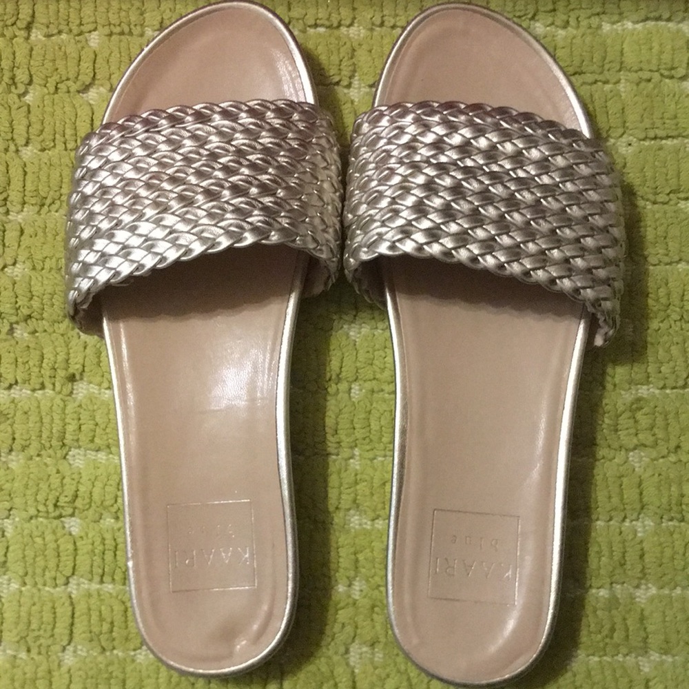 Kaari light gold sandals